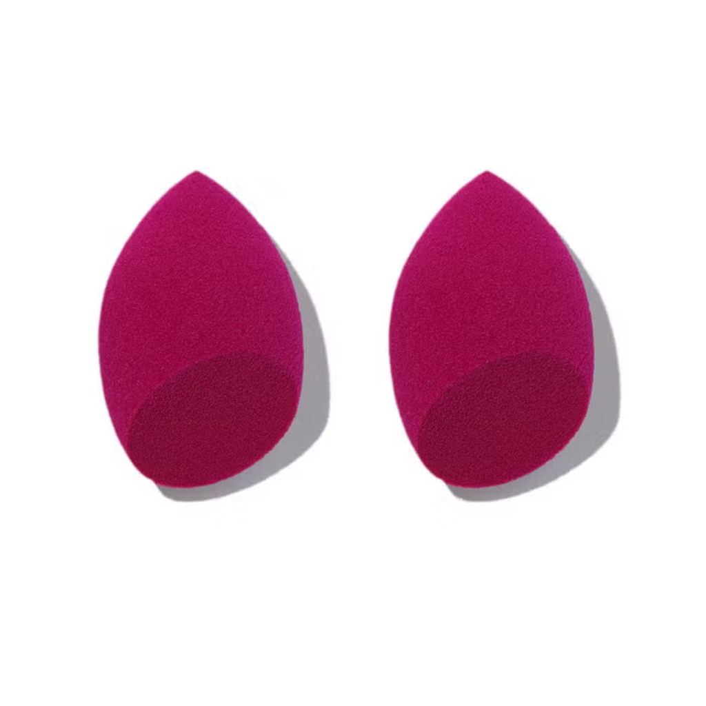 e.l.f. Total Face Sponge Duo met twee latexvrije make-upsponzen voor een egale applicatie van foundation en concealer.